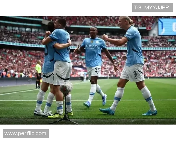 梅西激励阿圭罗表现，曼城击败切尔西夺得社区盾杯