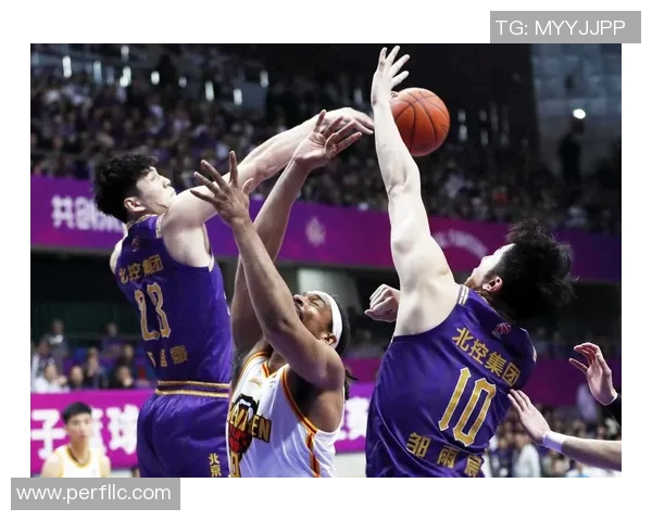 马尔科-查卡莱维奇在CBA赛场上的绝杀瞬间赢得球迷尖叫